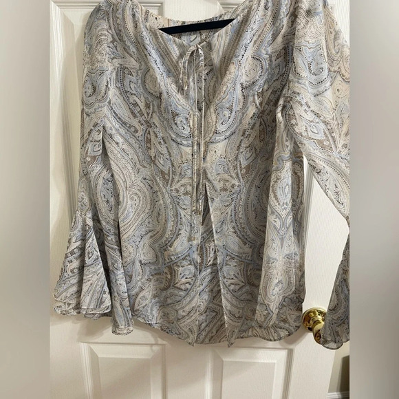 White House Black Market Sheer Paisley Blouse - Gray and Cream - Picture 8 of 13